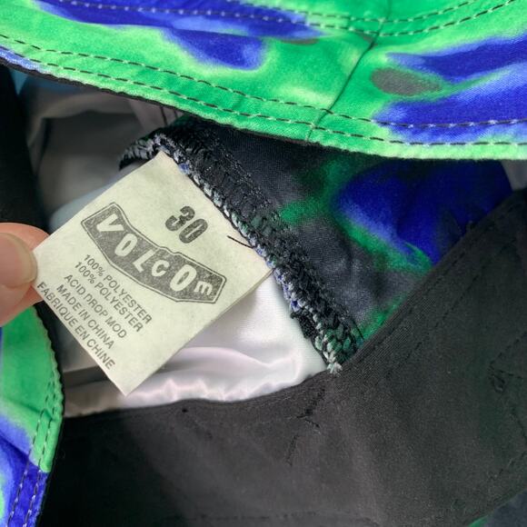 NWT Volcom Mens Size 30 Green Blue Black Tie Dye Swim Shorts Board Shorts Trunks - Picture 4 of 9